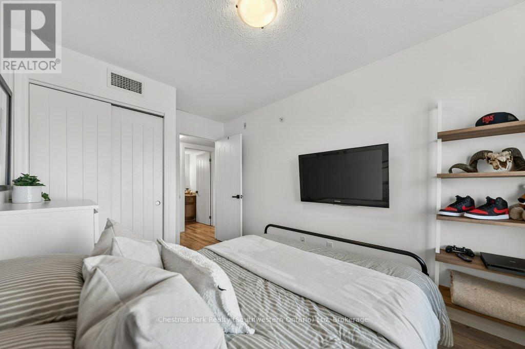 401 - 108 Summit Ridge Drive, Guelph (Grange Road), Ontario  N1G 2E3 - Photo 34 - X12782250