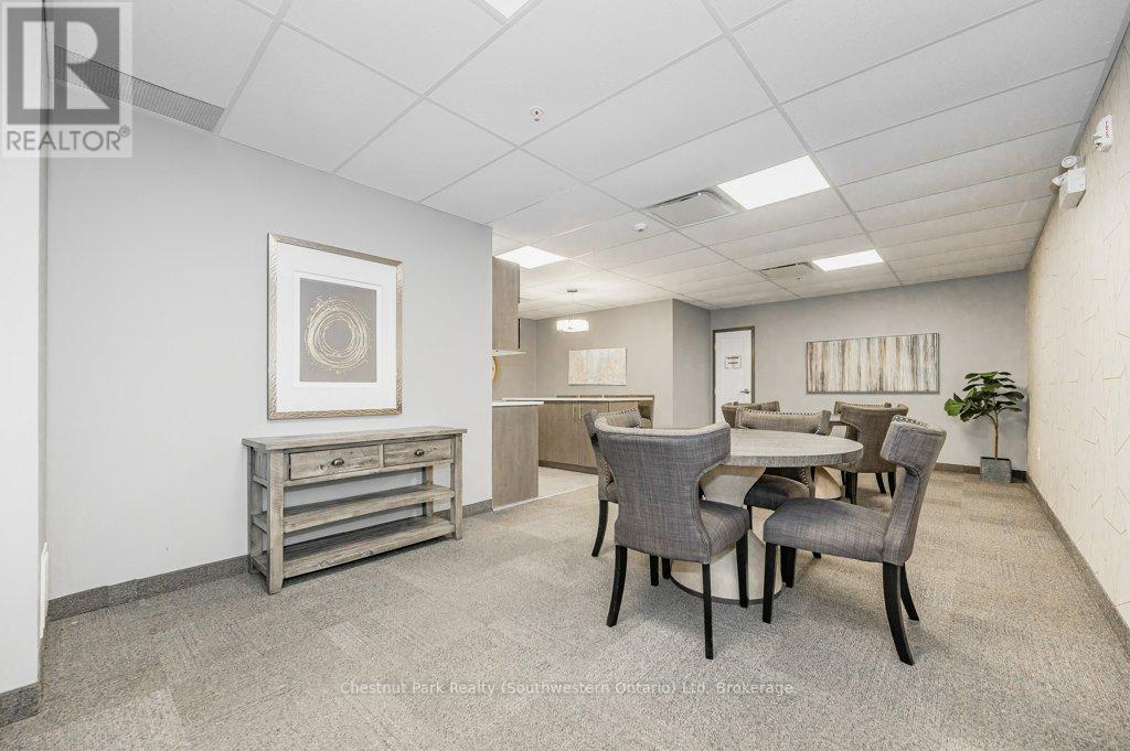 401 - 108 Summit Ridge Drive, Guelph (Grange Road), Ontario  N1G 2E3 - Photo 43 - X12782250