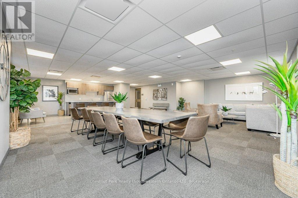 401 - 108 Summit Ridge Drive, Guelph (Grange Road), Ontario  N1G 2E3 - Photo 46 - X12782250