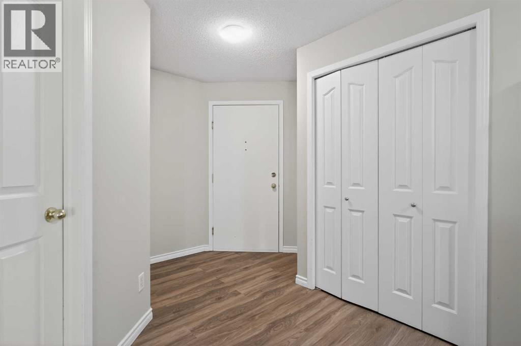 1408, 1000 Somervale Court Sw, Calgary, Alberta  T2Y 4K4 - Photo 5 - A2281226