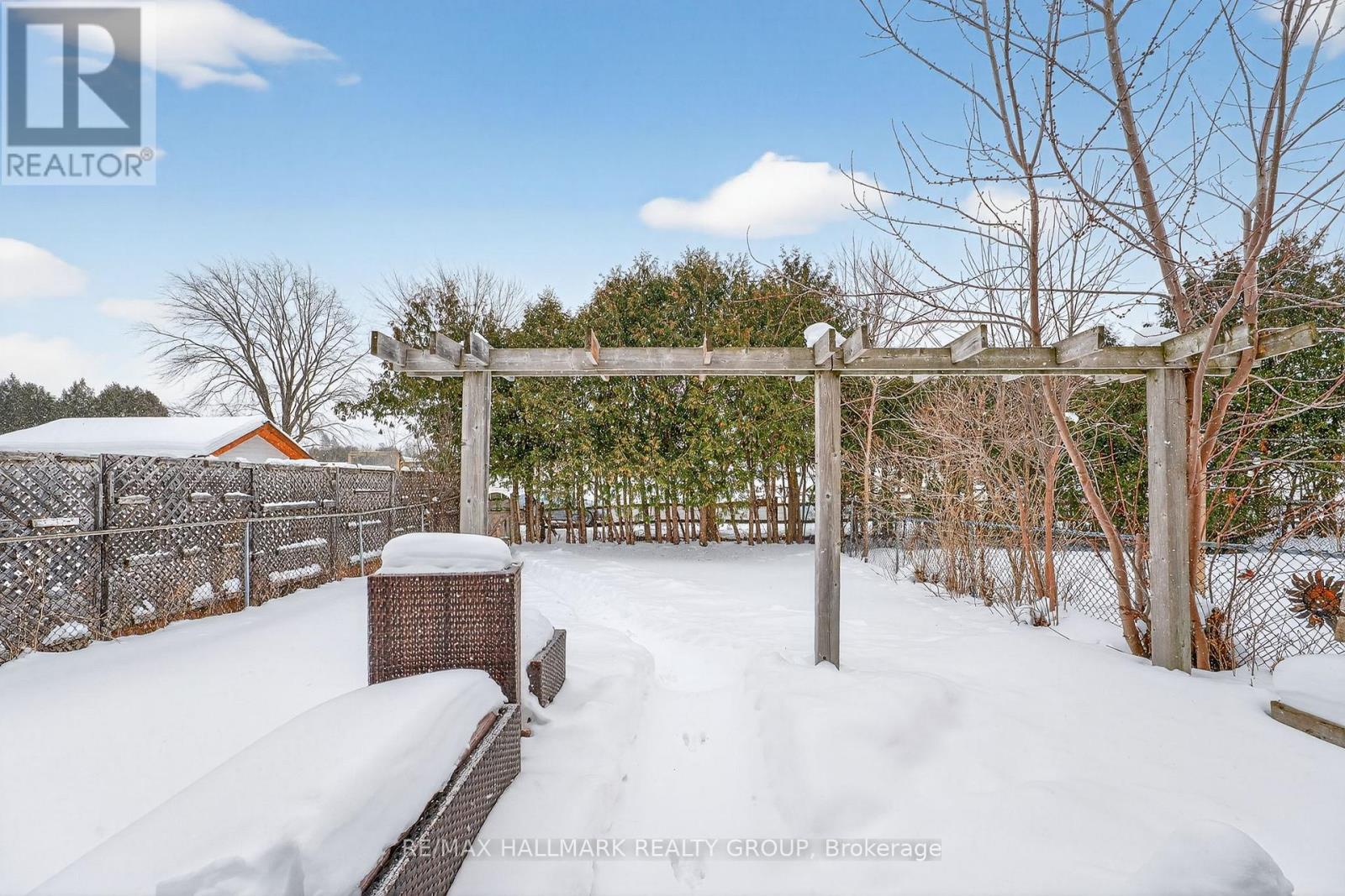 1126 Grenoble Crescent, Ottawa, Ontario  K1C 2C6 - Photo 17 - X12782350