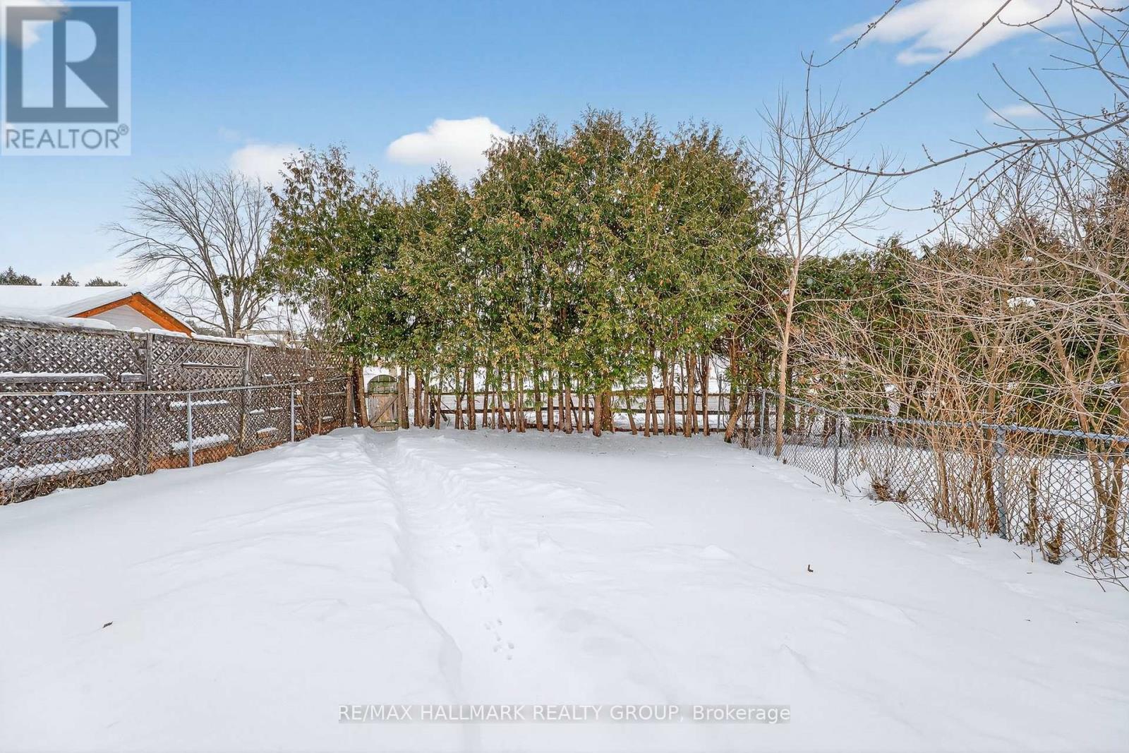 1126 Grenoble Crescent, Ottawa, Ontario  K1C 2C6 - Photo 18 - X12782350