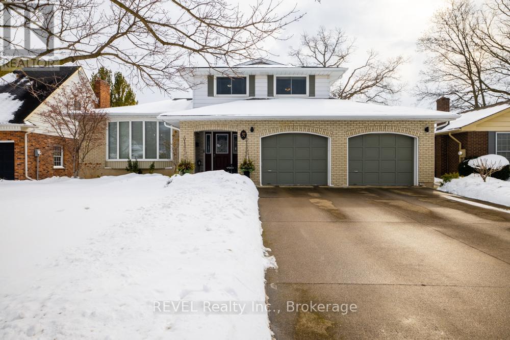 37 VILLAGE GREEN DRIVE, st. catharines (martindale pond), Ontario