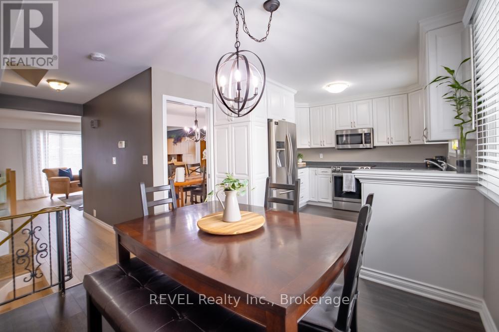 37 Village Green Drive, St. Catharines (Martindale Pond), Ontario  L2N 5N9 - Photo 15 - X12782390