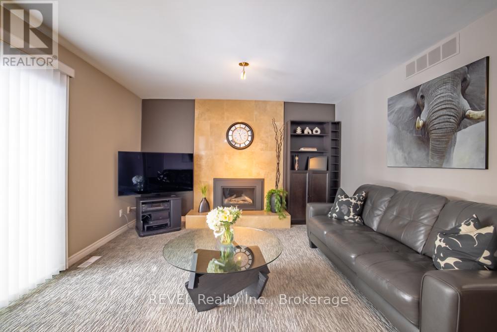 37 Village Green Drive, St. Catharines (Martindale Pond), Ontario  L2N 5N9 - Photo 16 - X12782390