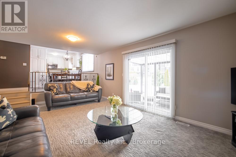 37 Village Green Drive, St. Catharines (Martindale Pond), Ontario  L2N 5N9 - Photo 17 - X12782390