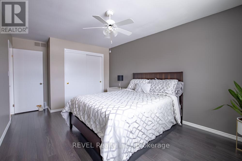 37 Village Green Drive, St. Catharines (Martindale Pond), Ontario  L2N 5N9 - Photo 19 - X12782390