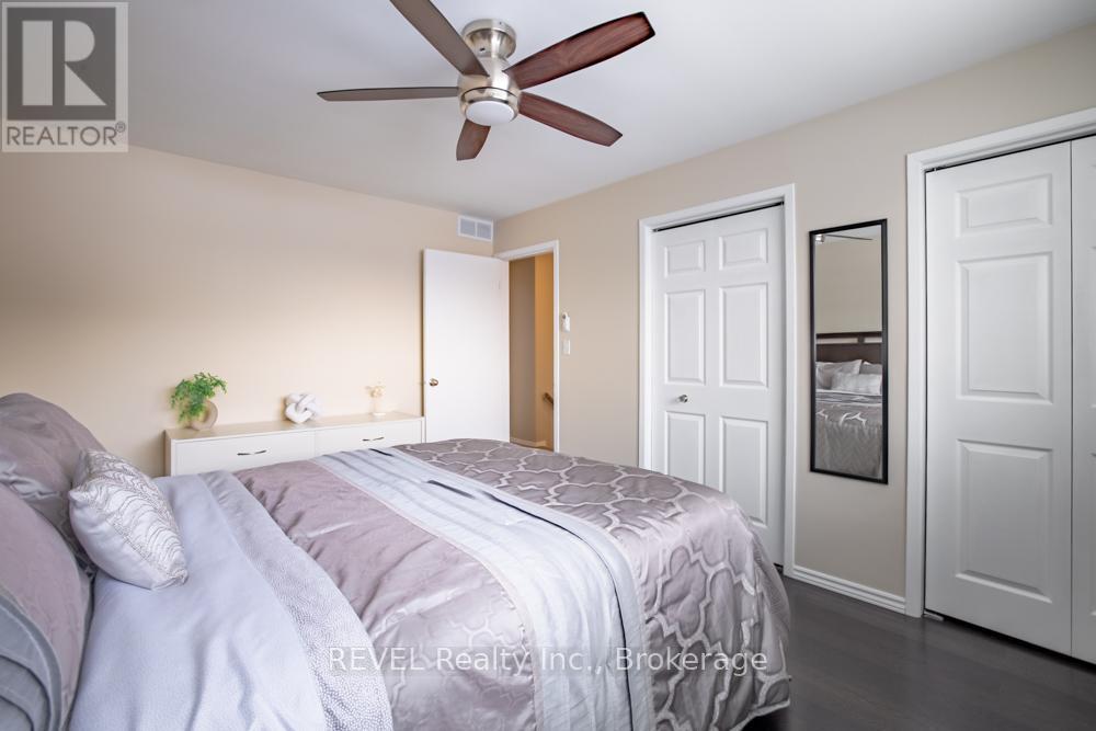 37 Village Green Drive, St. Catharines (Martindale Pond), Ontario  L2N 5N9 - Photo 21 - X12782390