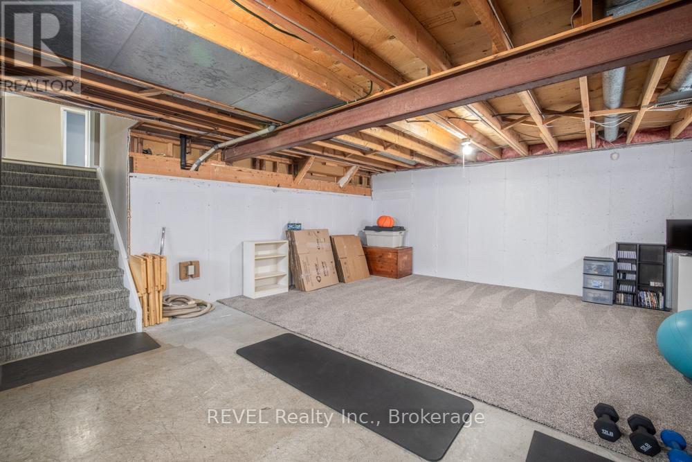 37 Village Green Drive, St. Catharines (Martindale Pond), Ontario  L2N 5N9 - Photo 28 - X12782390