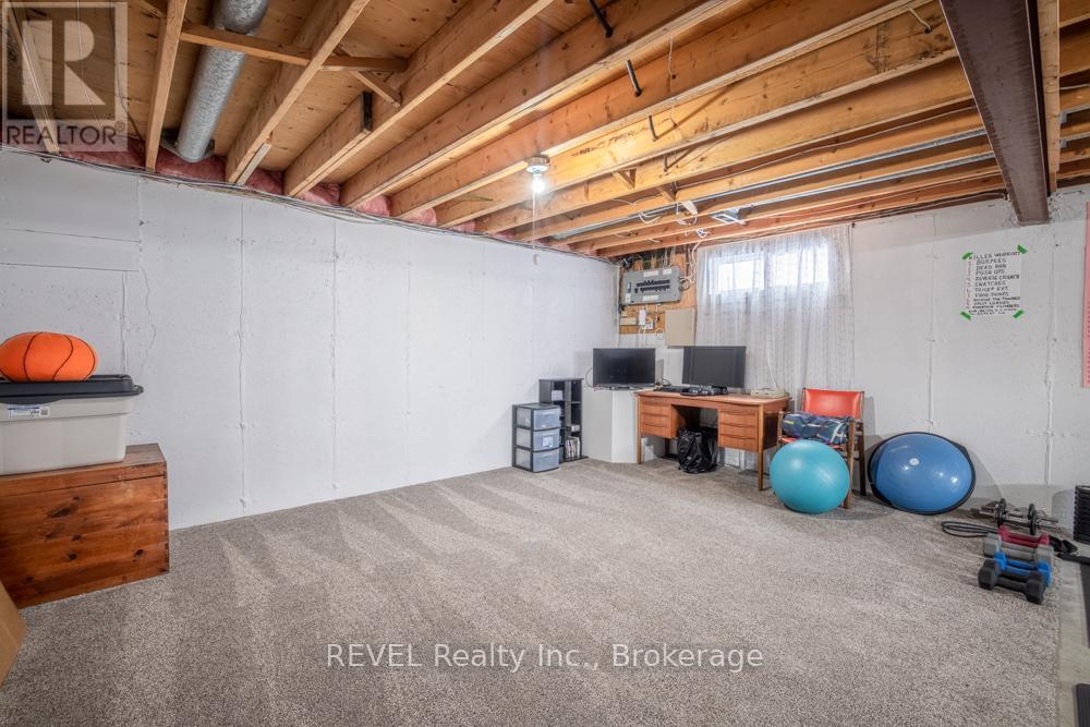 37 Village Green Drive, St. Catharines (Martindale Pond), Ontario  L2N 5N9 - Photo 29 - X12782390