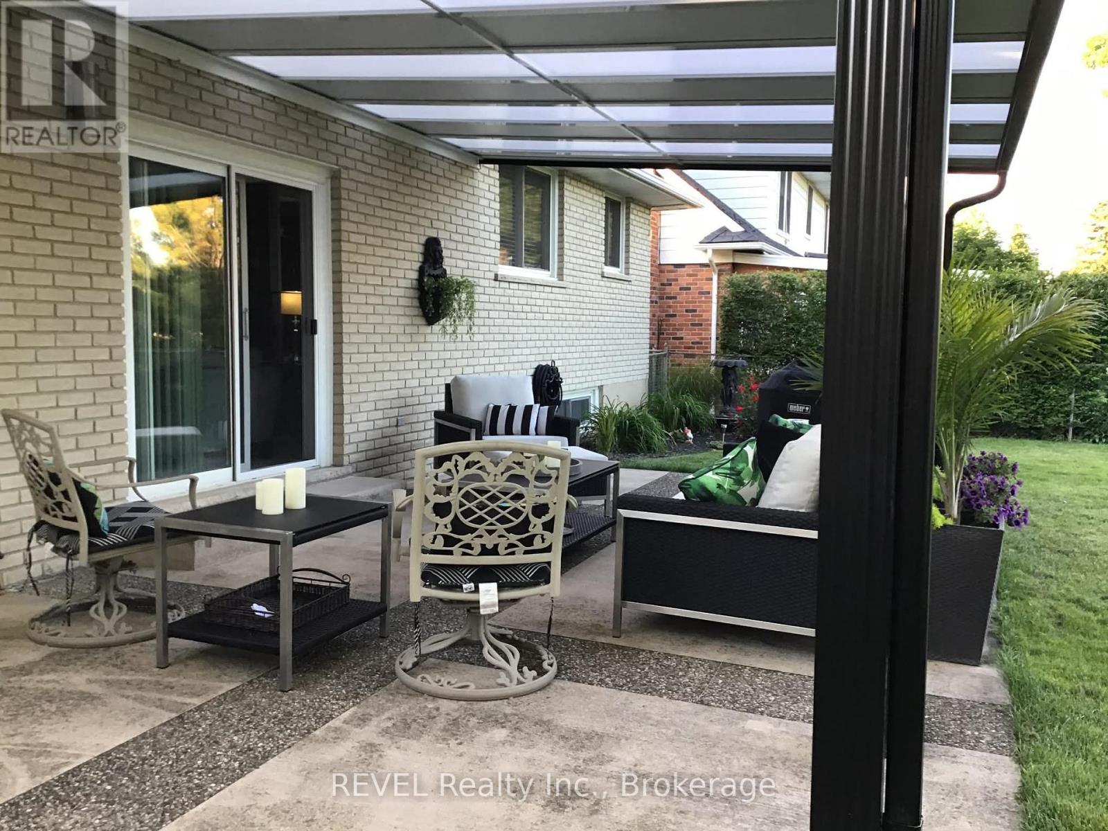 37 Village Green Drive, St. Catharines (Martindale Pond), Ontario  L2N 5N9 - Photo 37 - X12782390