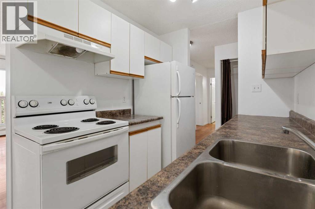 306, 114 Mount Pleasant Drive, Camrose, Alberta  t4V 2M7 - Photo 1 - A2285808