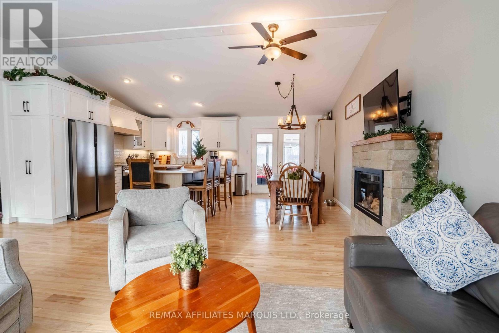 4239 County Rd 11 Road, South Stormont, Ontario  K7R 3L2 - Photo 15 - X12635984