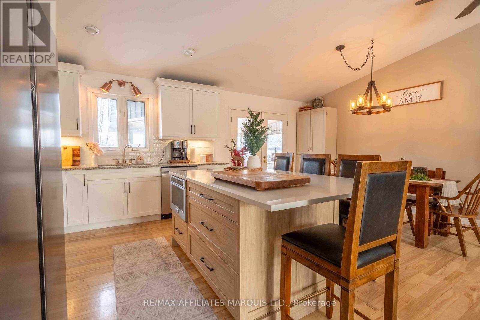 4239 County Rd 11 Road, South Stormont, Ontario  K7R 3L2 - Photo 6 - X12635984