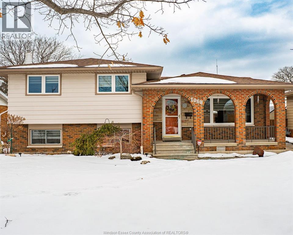 1068 Frank, Windsor, Ontario  N8S 3P7 - Photo 1 - 26003108