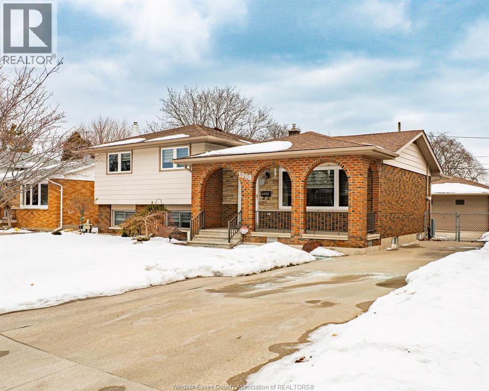 1068 Frank, Windsor, Ontario  N8S 3P7 - Photo 3 - 26003108