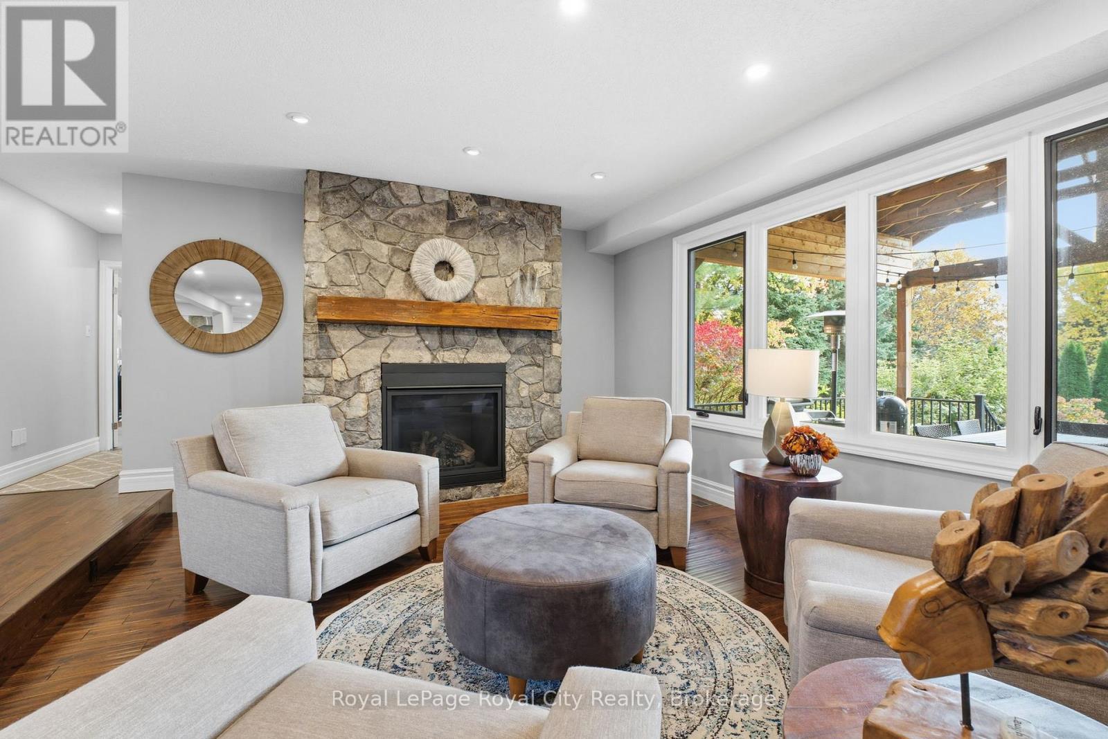 55 Bridle Path, Puslinch, Ontario  N0B 2J0 - Photo 12 - X12656072