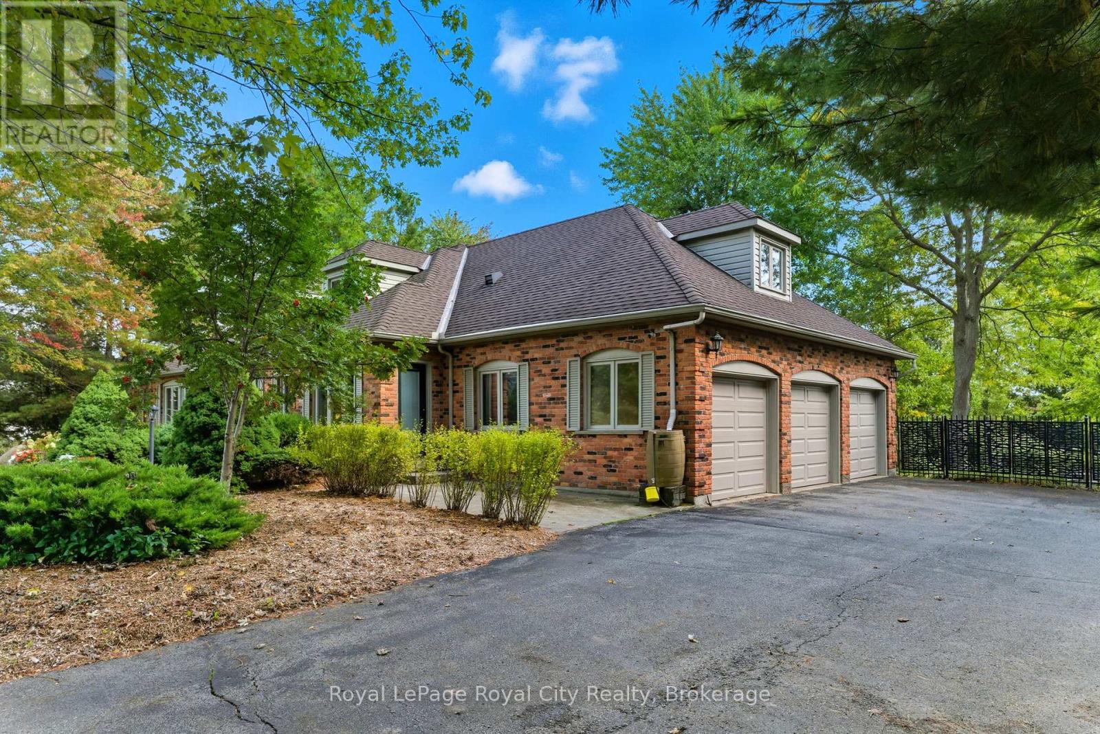 55 Bridle Path, Puslinch, Ontario  N0B 2J0 - Photo 7 - X12656072