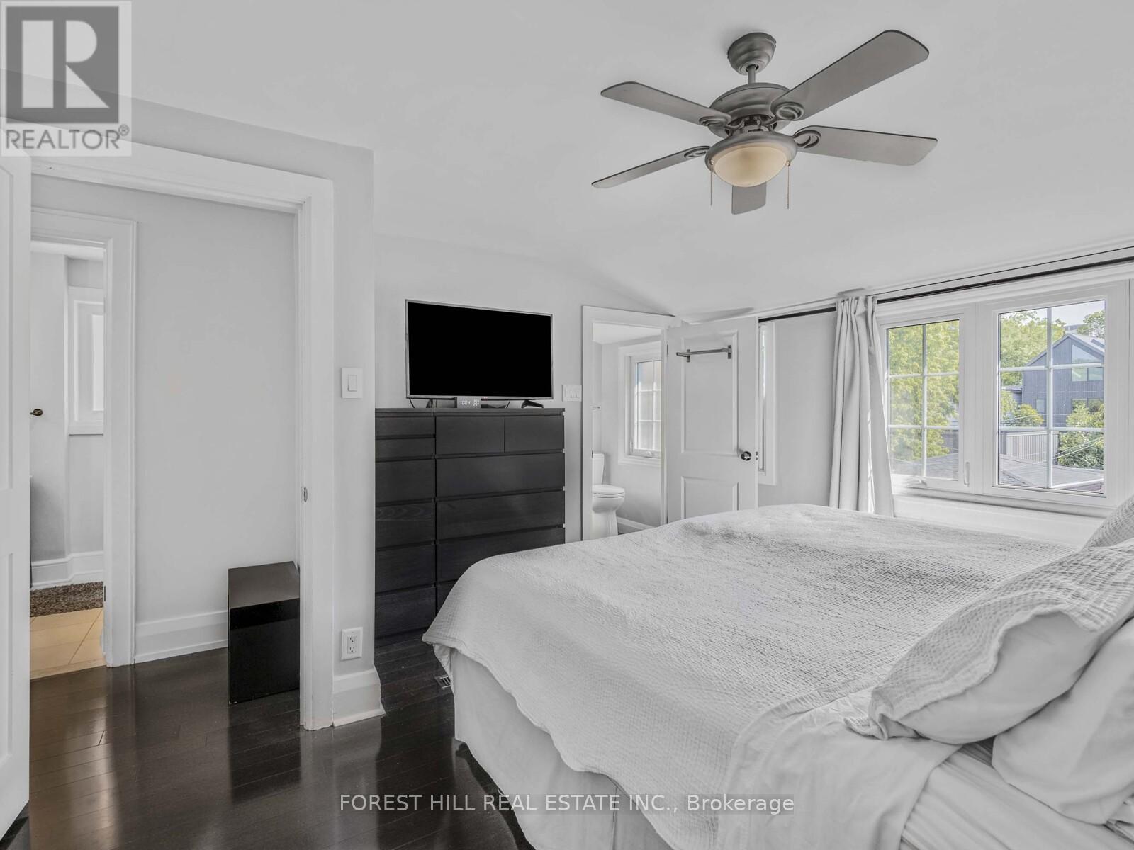 183 WYCHWOOD AVENUE Toronto (Humewood-Cedarvale), ON M6C 2T4