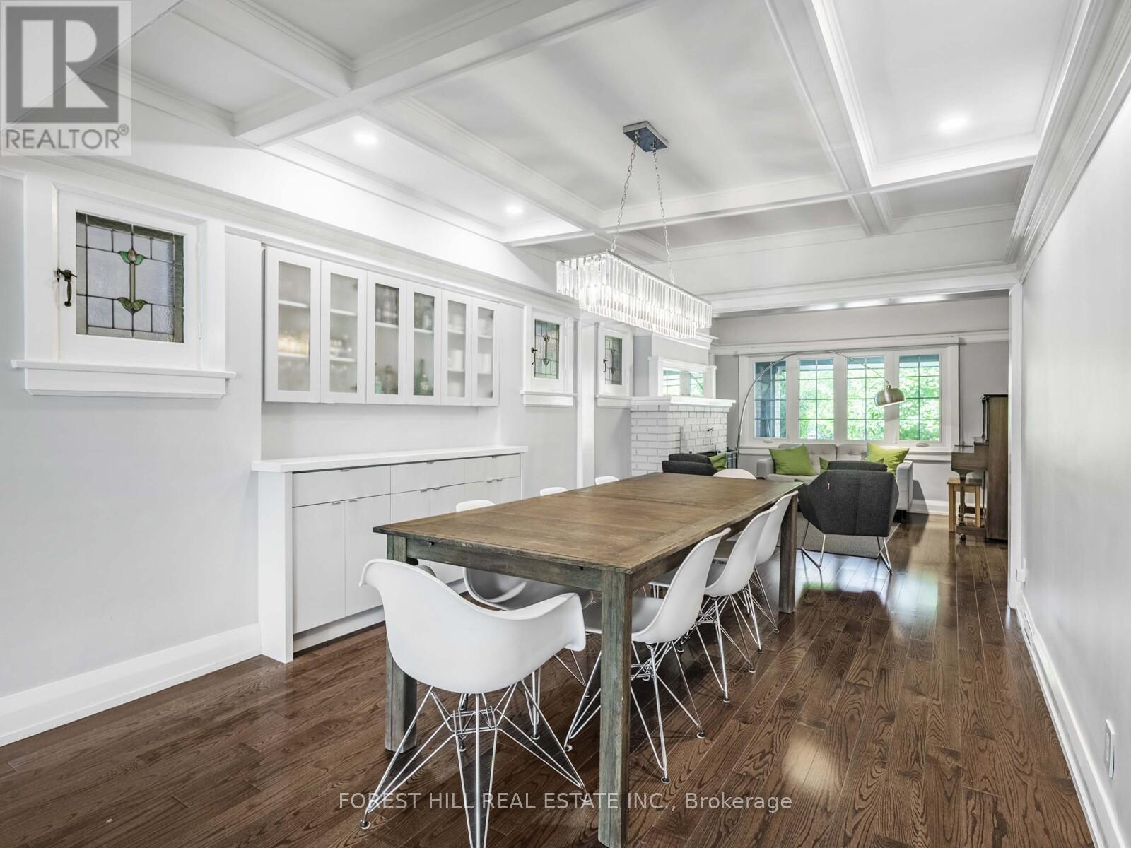 183 WYCHWOOD AVENUE Toronto (Humewood-Cedarvale), ON M6C 2T4