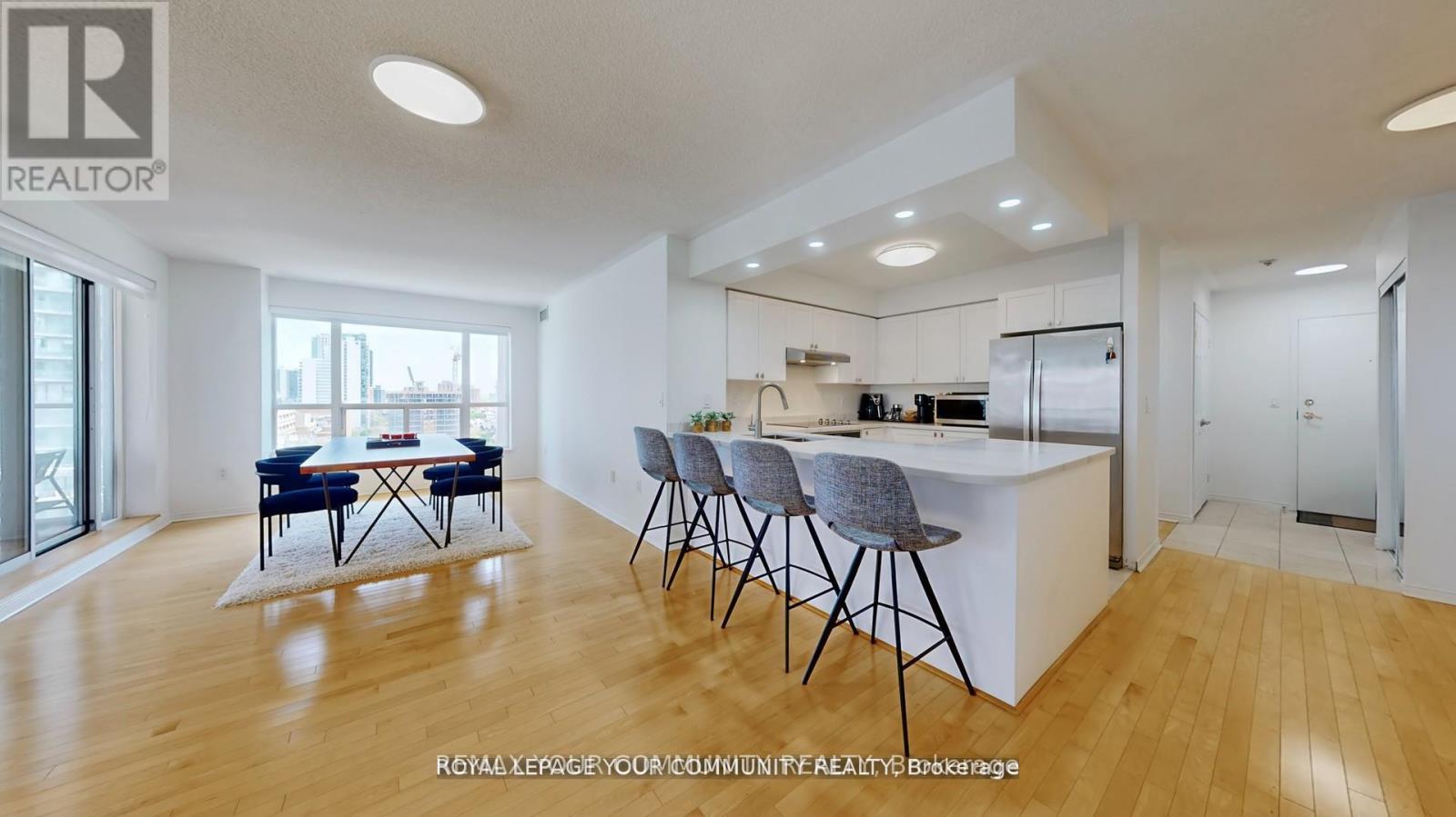 1609 - 909 Bay Street, Toronto, Ontario  M5S 3G2 - Photo 16 - C12782262