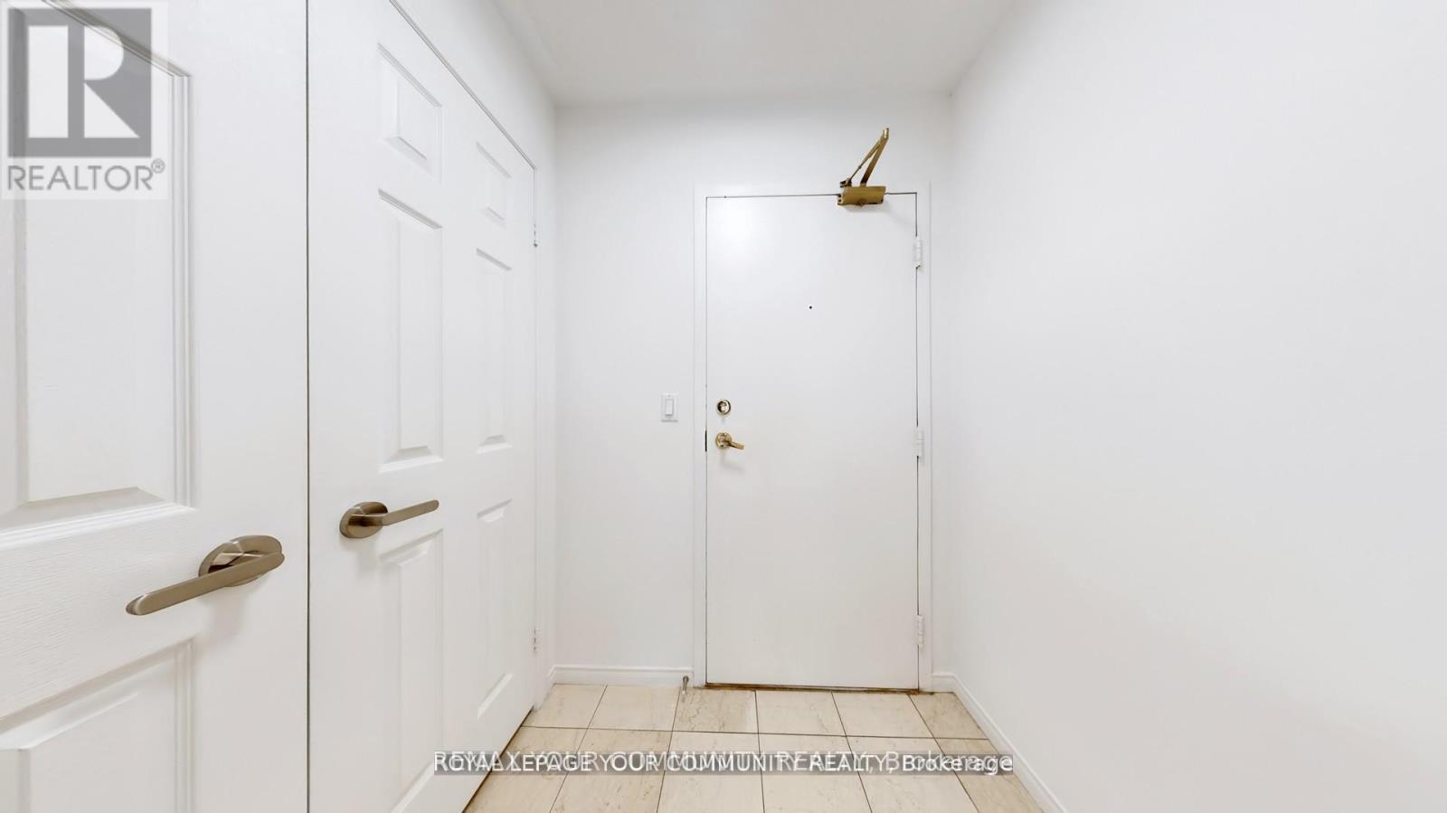 1609 - 909 Bay Street, Toronto, Ontario  M5S 3G2 - Photo 33 - C12782262