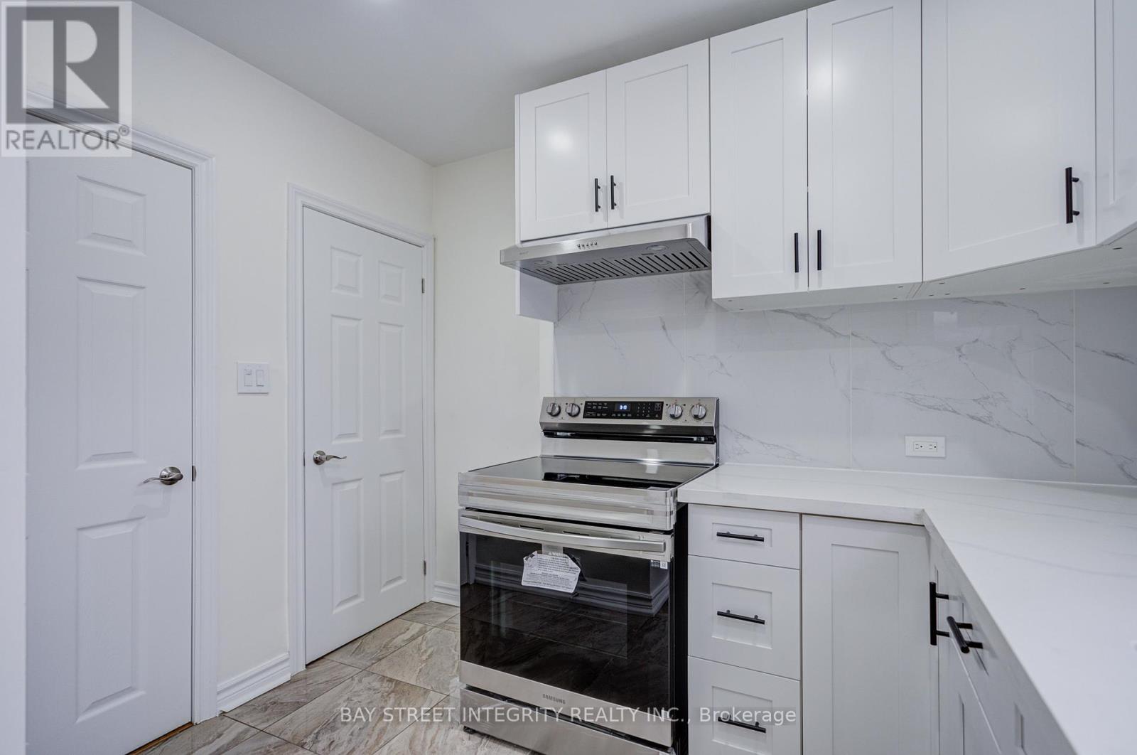 81 Dentonia Park Avenue, Toronto, Ontario  M4C 1X1 - Photo 12 - E12782316