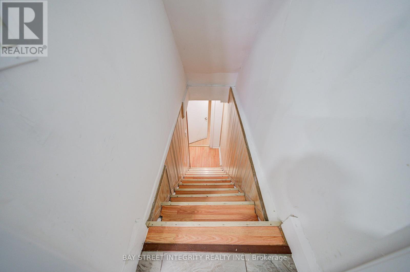 81 Dentonia Park Avenue, Toronto, Ontario  M4C 1X1 - Photo 29 - E12782316