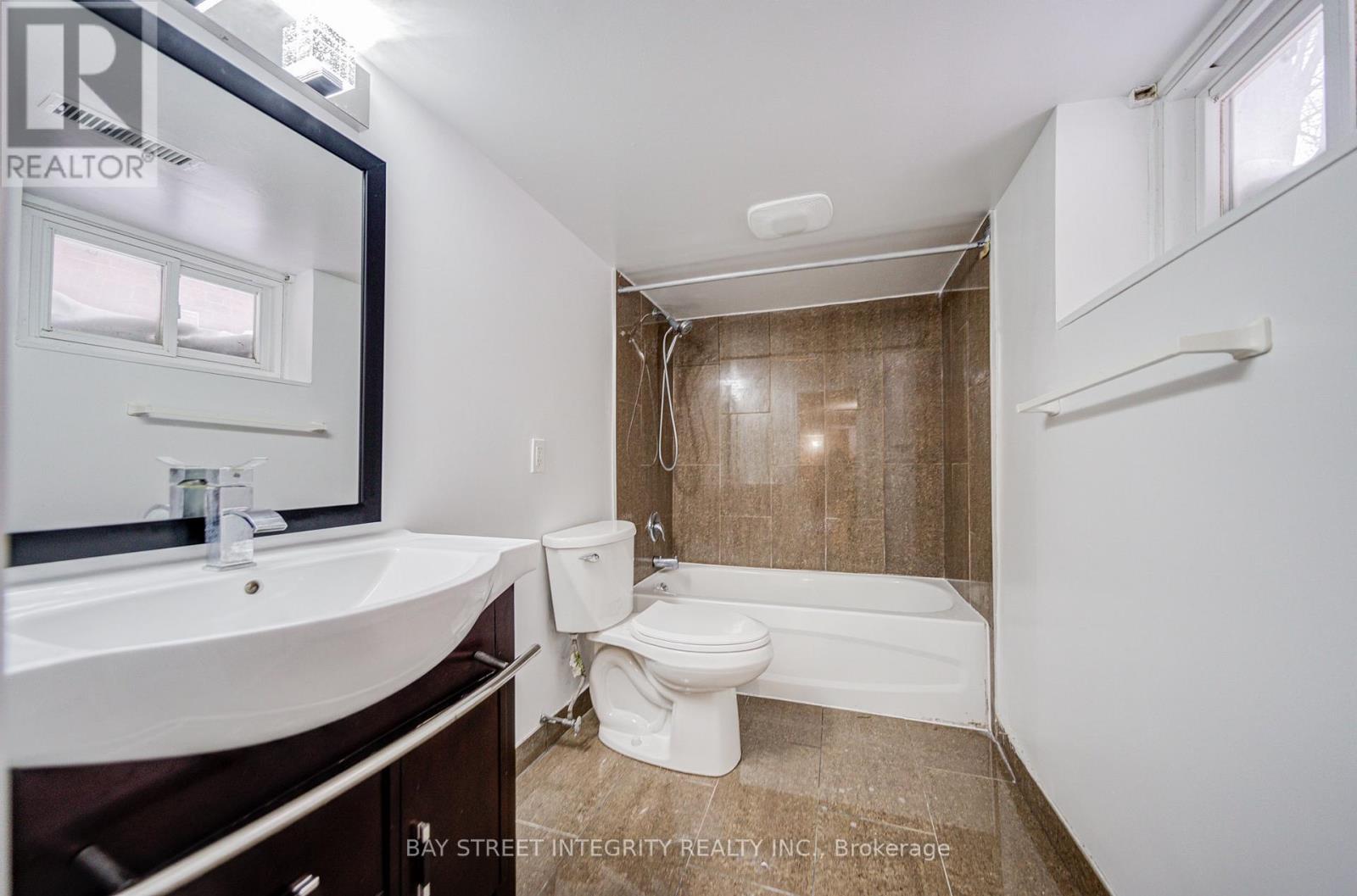 81 Dentonia Park Avenue, Toronto, Ontario  M4C 1X1 - Photo 32 - E12782316