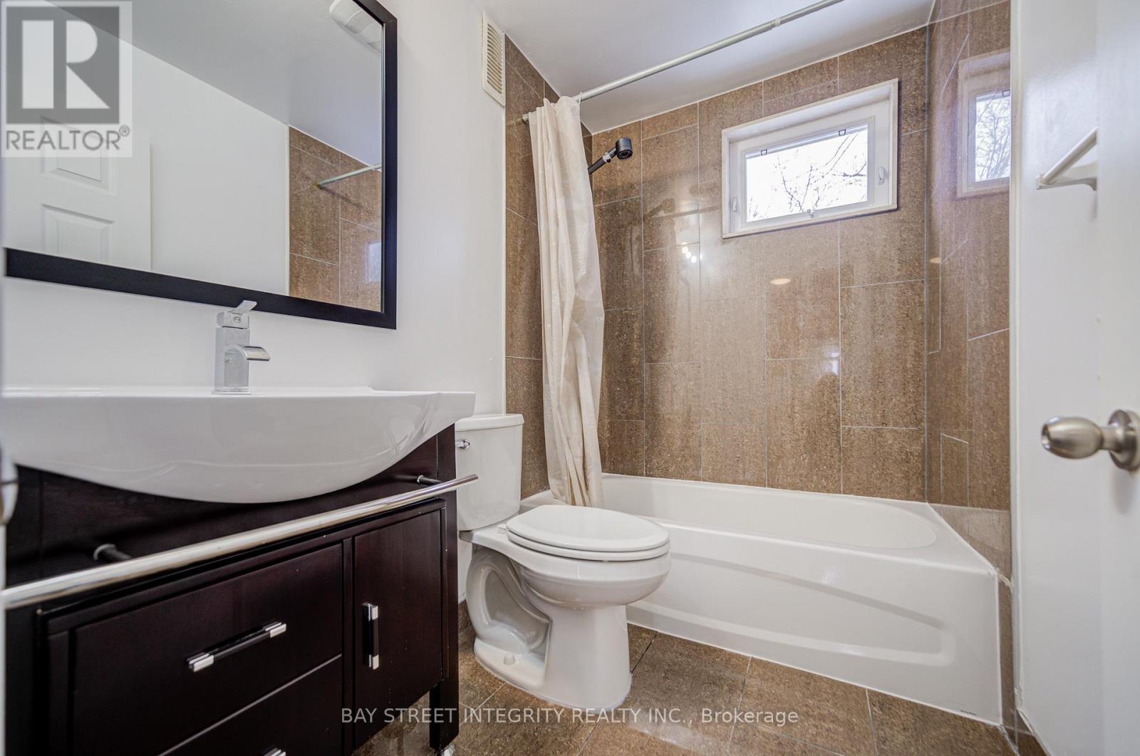 81 Dentonia Park Avenue, Toronto, Ontario  M4C 1X1 - Photo 33 - E12782316