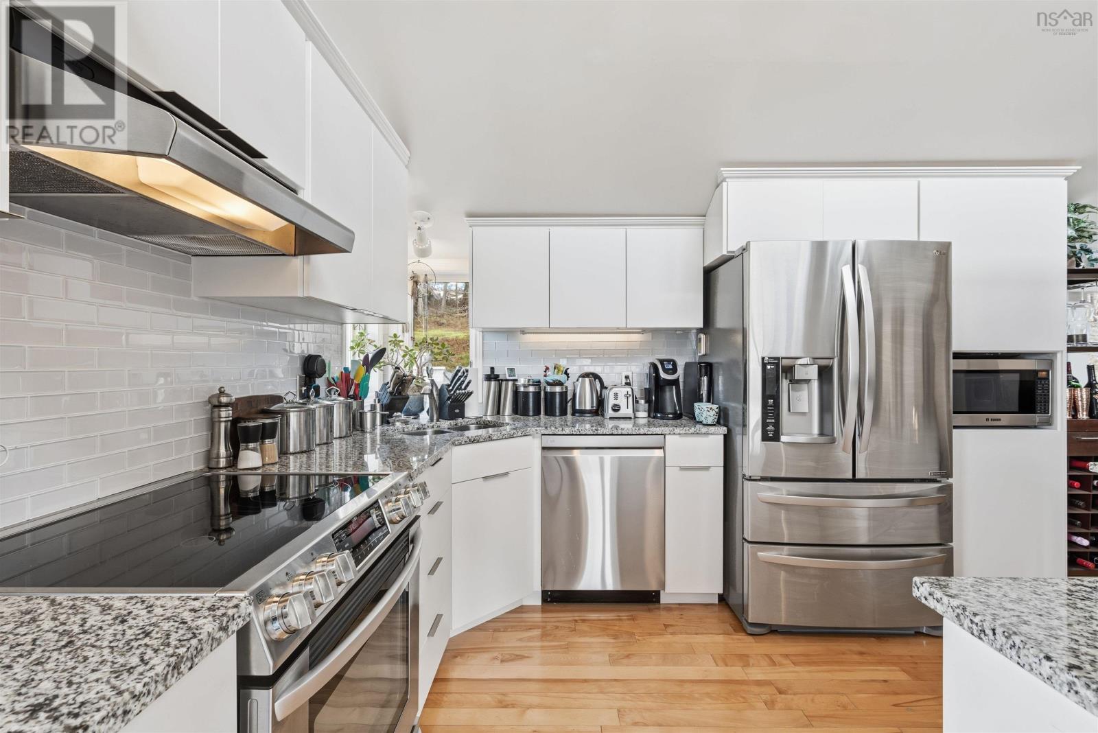 11565 Peggys Cove Road, Seabright, Nova Scotia  B3Z 2Y1 - Photo 11 - 202528459