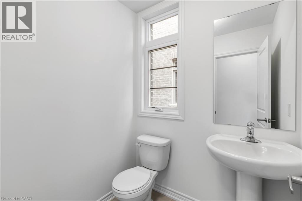 8 Daisy Street, Midhurst, Ontario  L9X 2C5 - Photo 4 - 40804523