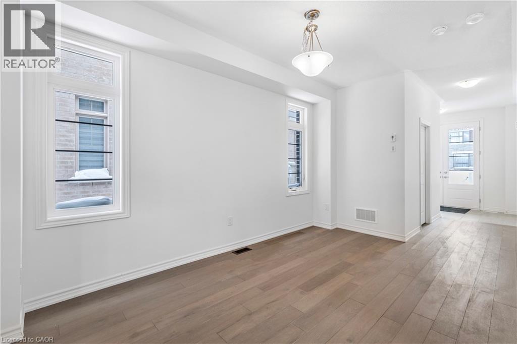 8 Daisy Street, Midhurst, Ontario  L9X 2C5 - Photo 5 - 40804523