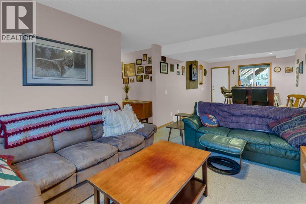 38 West Mcdougal Road, Cochrane, Alberta  T4C 1M4 - Photo 18 - A2285506