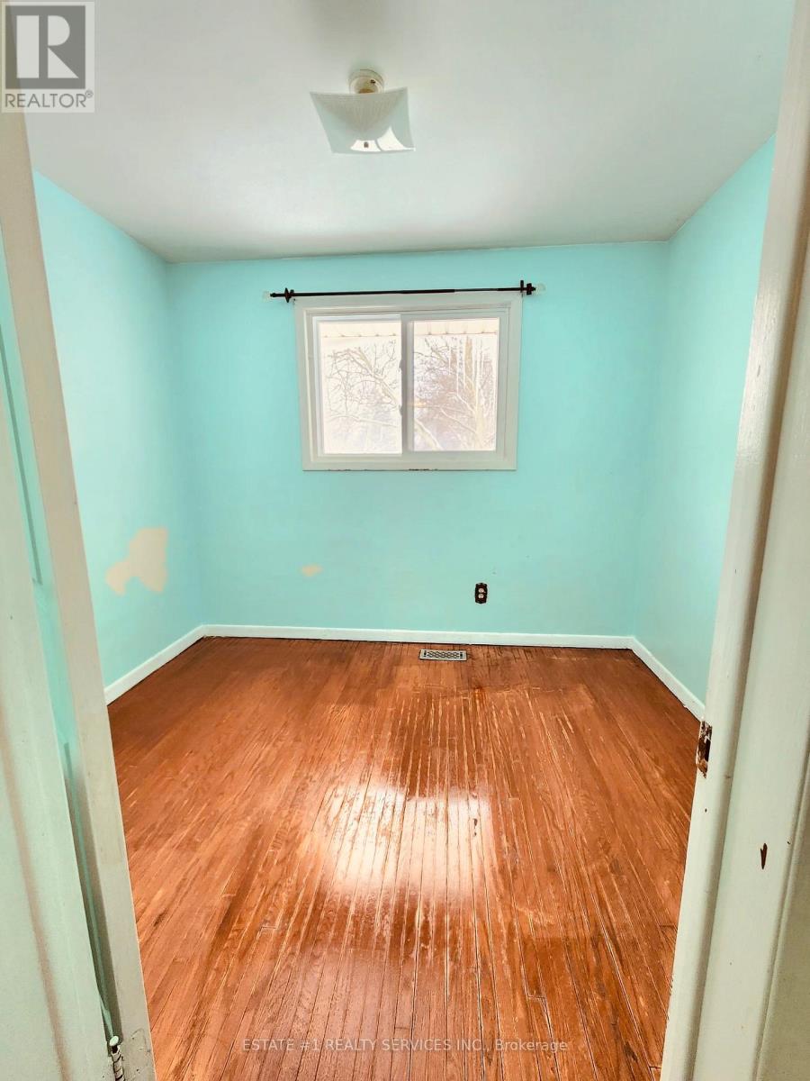 4433 Meadowvale Drive, Niagara Falls, Ontario  L2E 5W8 - Photo 10 - X12782218