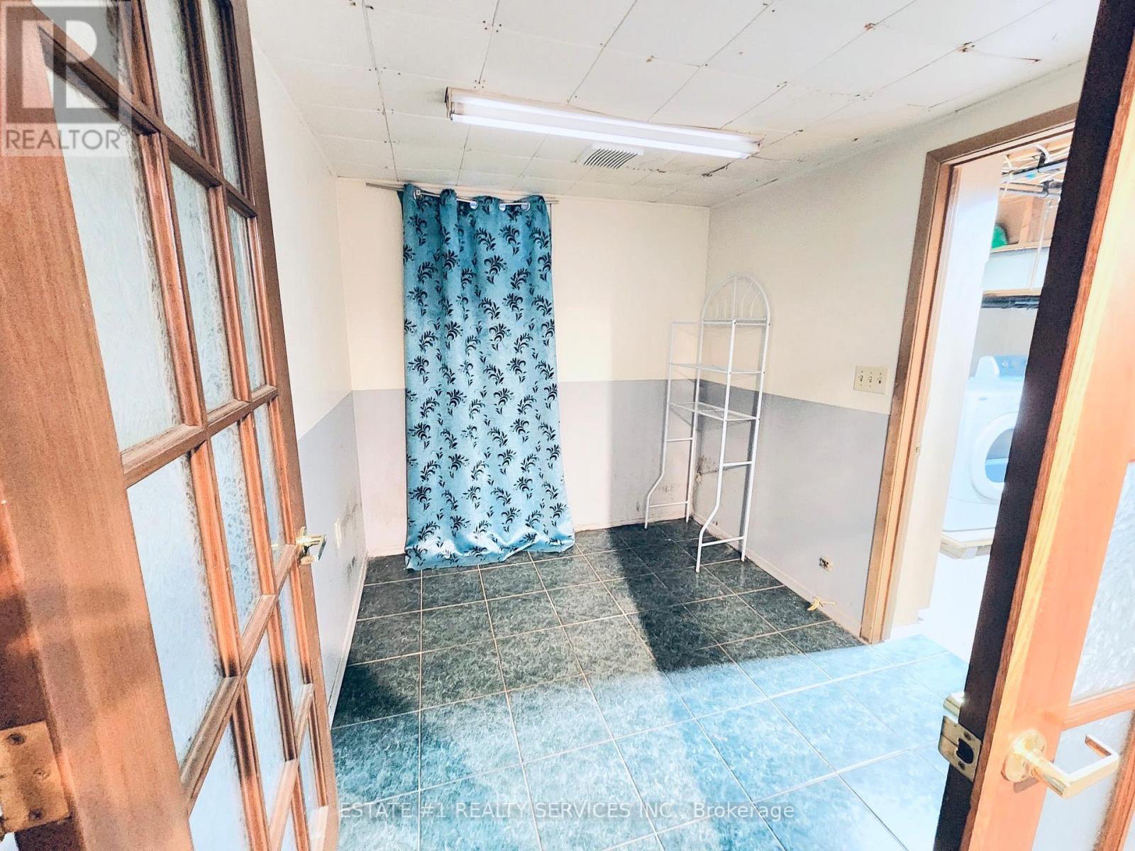 4433 Meadowvale Drive, Niagara Falls, Ontario  L2E 5W8 - Photo 18 - X12782218