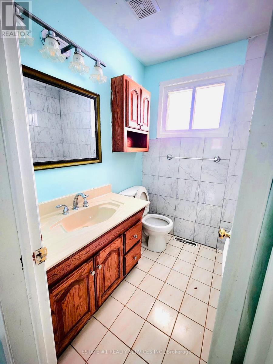 4433 Meadowvale Drive, Niagara Falls, Ontario  L2E 5W8 - Photo 13 - X12782220