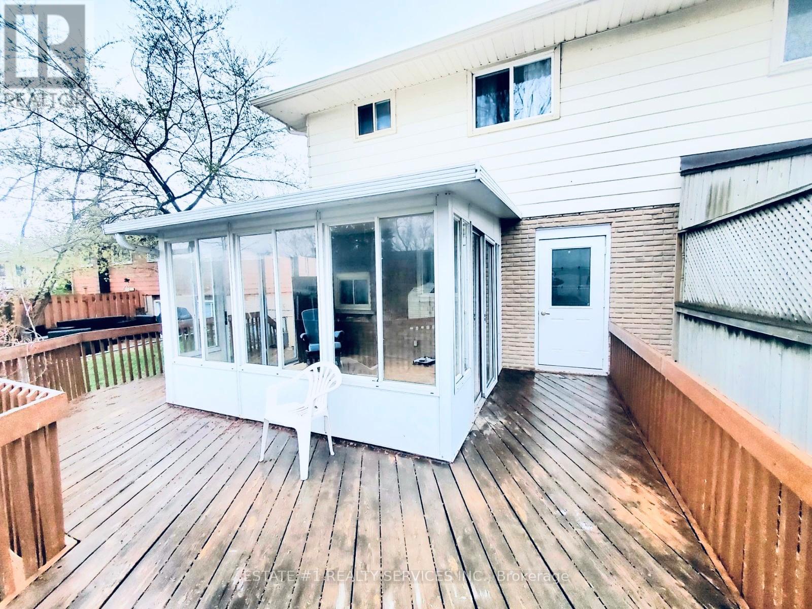 4433 Meadowvale Drive, Niagara Falls, Ontario  L2E 5W8 - Photo 7 - X12782220