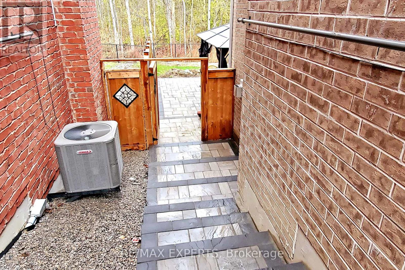 1693 Emberton Way, Innisfil, Ontario  L9S 0N4 - Photo 31 - N12782314