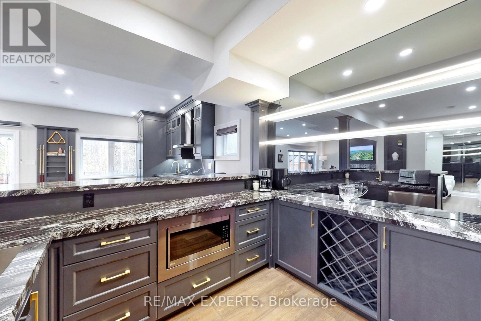 1693 Emberton Way, Innisfil, Ontario  L9S 0N4 - Photo 9 - N12782314