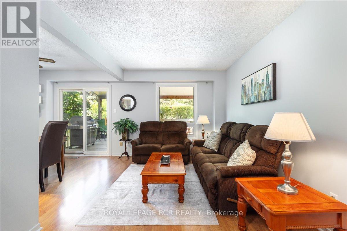 86 Princess Street, East Gwillimbury, Ontario  L0G 1M0 - Photo 10 - N12782374