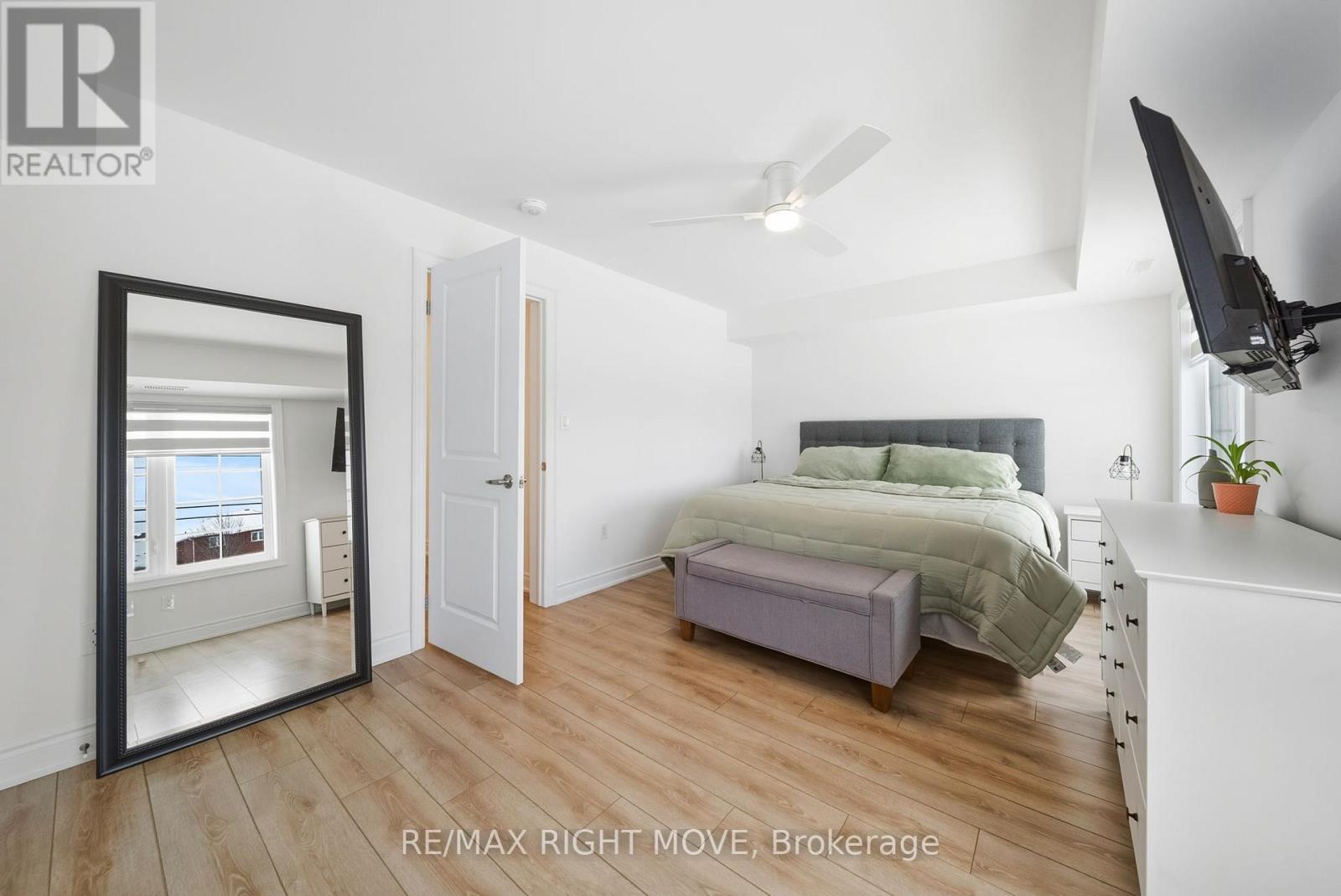 Unit 2 - 41 Pumpkin Corner Crescent, Barrie, Ontario  L9J 0T7 - Photo 15 - S12782312