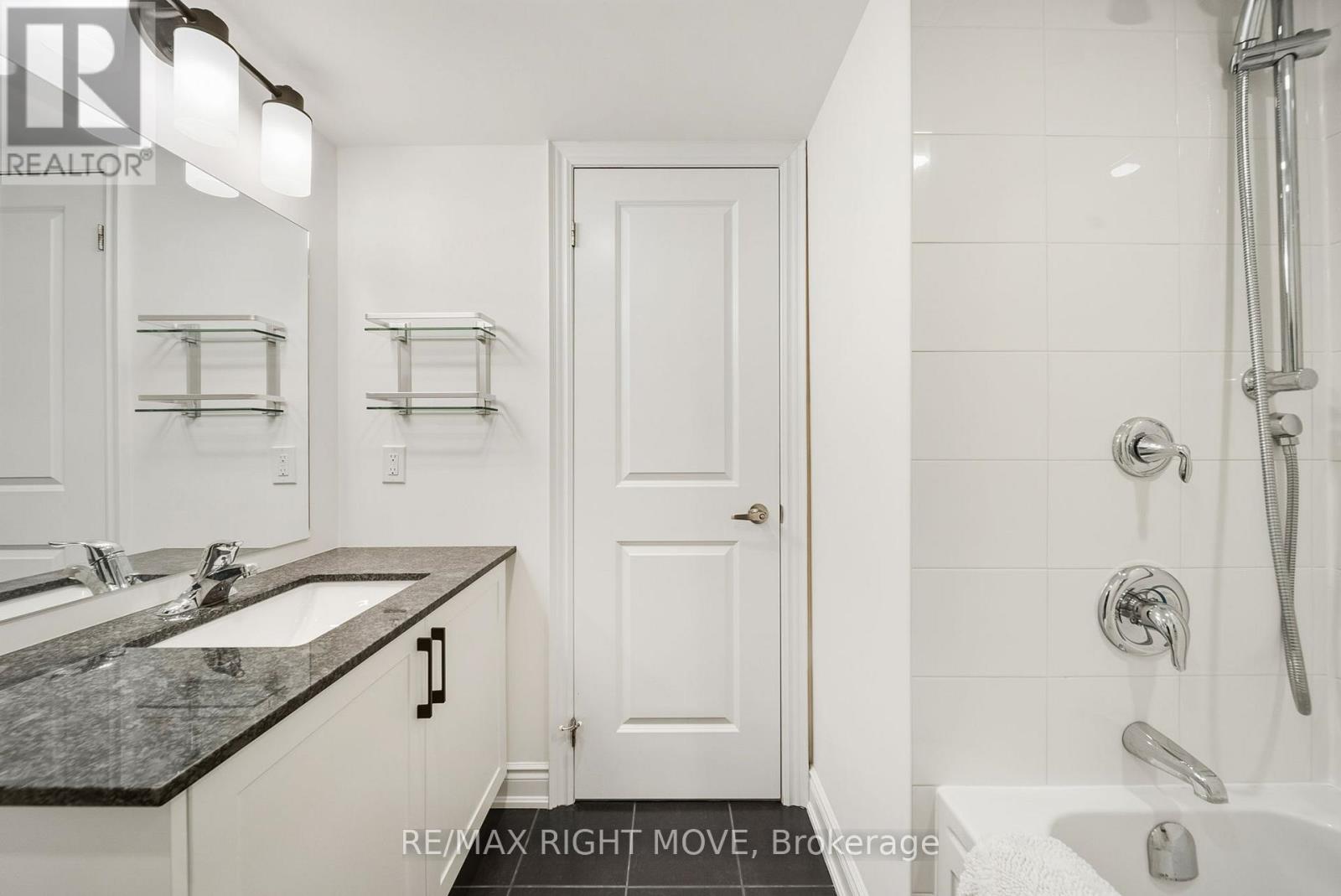 Unit 2 - 41 Pumpkin Corner Crescent, Barrie, Ontario  L9J 0T7 - Photo 19 - S12782312