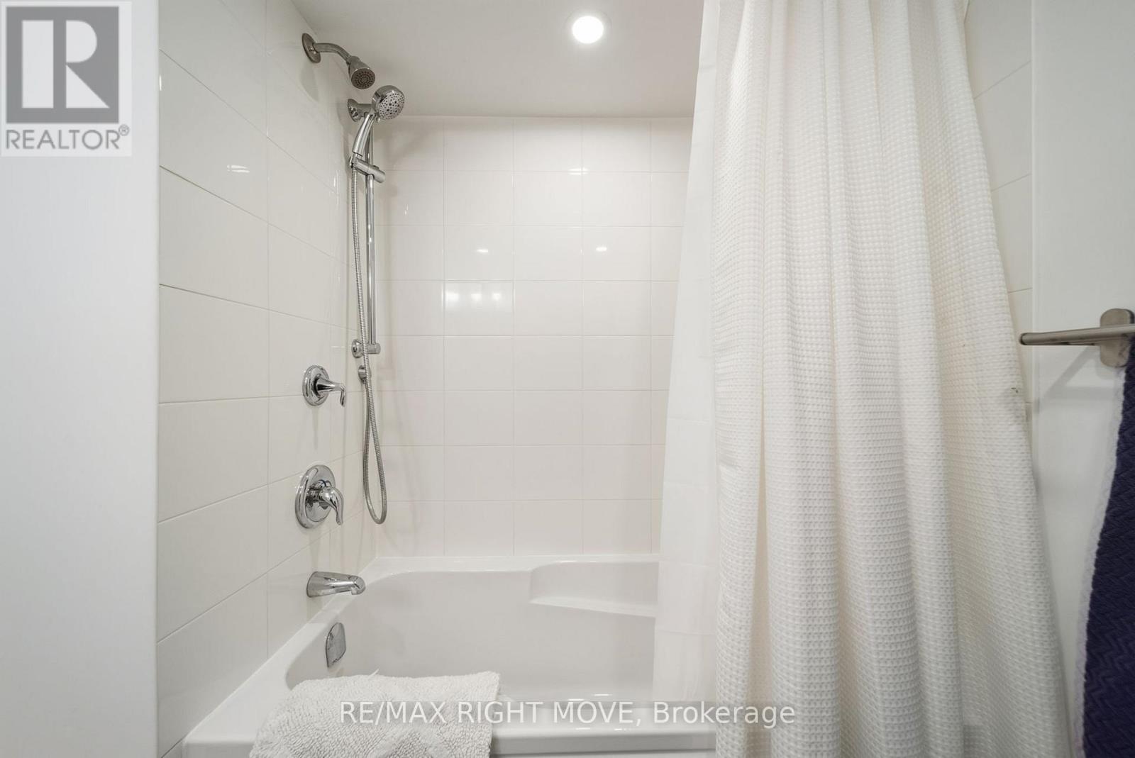 Unit 2 - 41 Pumpkin Corner Crescent, Barrie, Ontario  L9J 0T7 - Photo 21 - S12782312