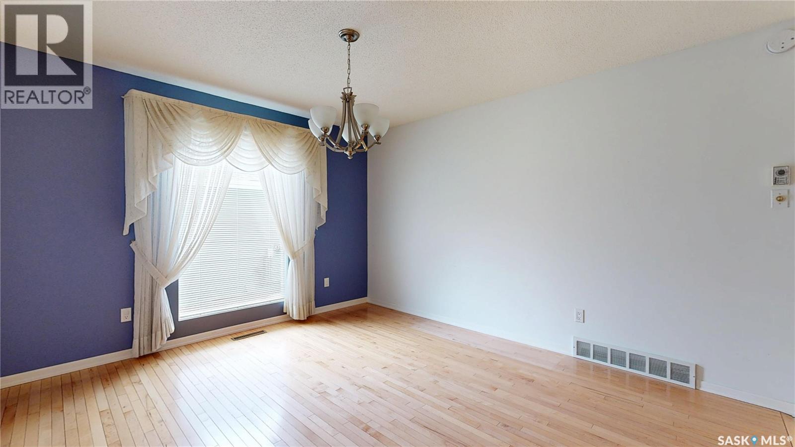 1205 Shannon Road, Regina, Saskatchewan  S4S 5K9 - Photo 8 - SK028361