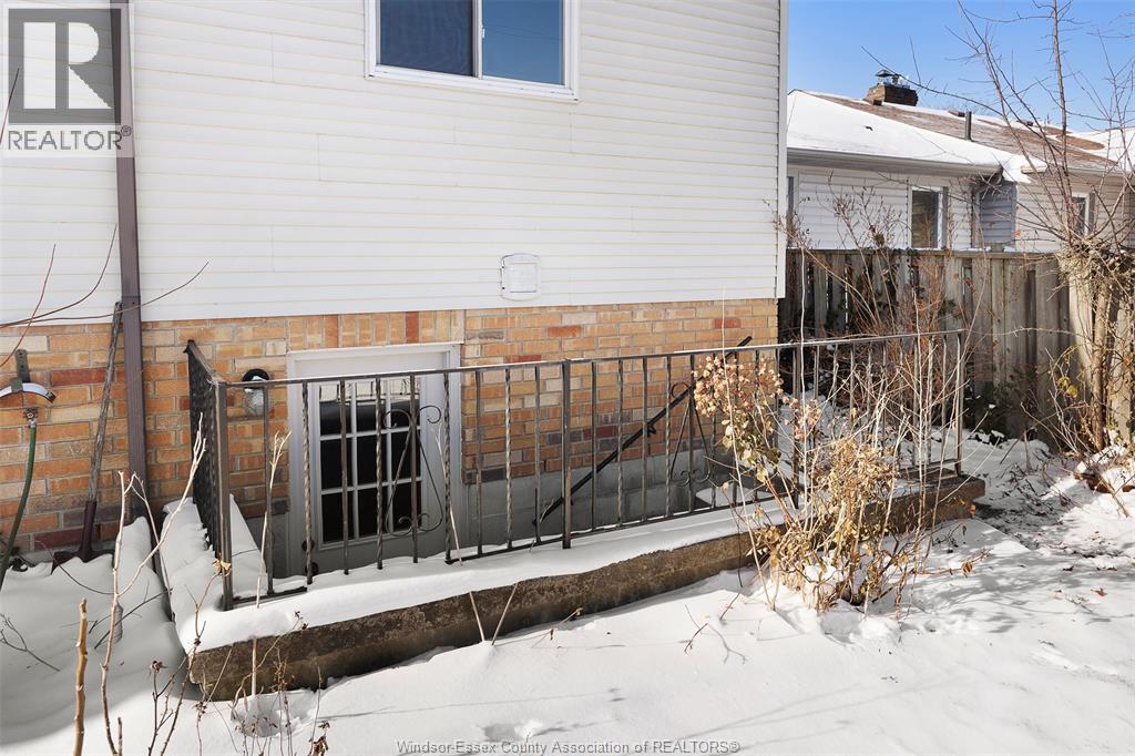 2428 Westminster, Windsor, Ontario  N8T 1Y1 - Photo 9 - 26003118