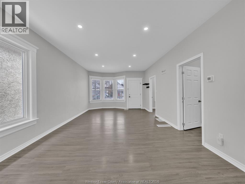1155 Moy Avenue, Windsor, Ontario  N9A 2P4 - Photo 4 - 26003115