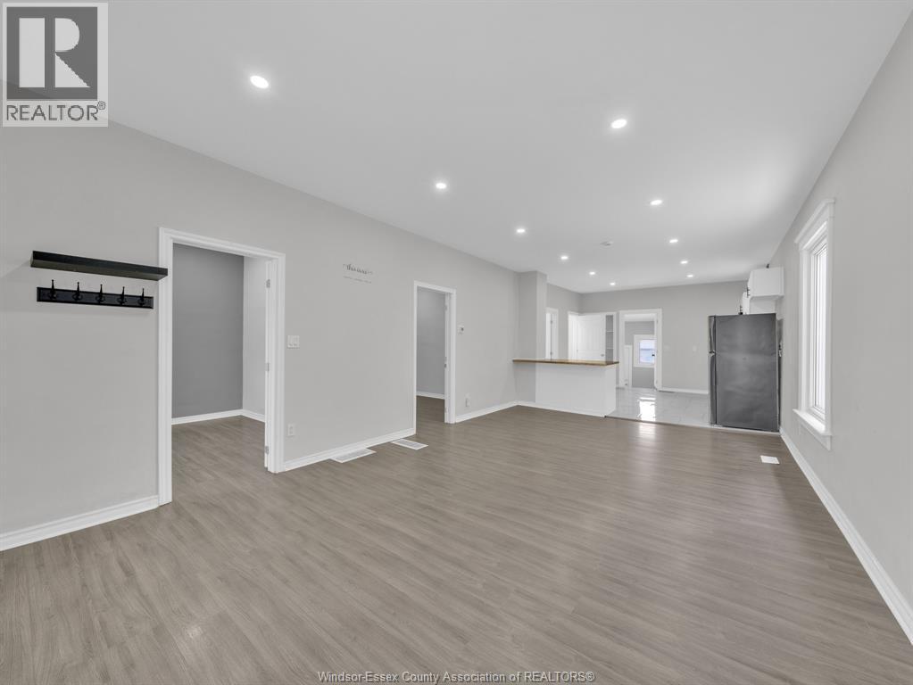 1155 Moy Avenue, Windsor, Ontario  N9A 2P4 - Photo 5 - 26003115