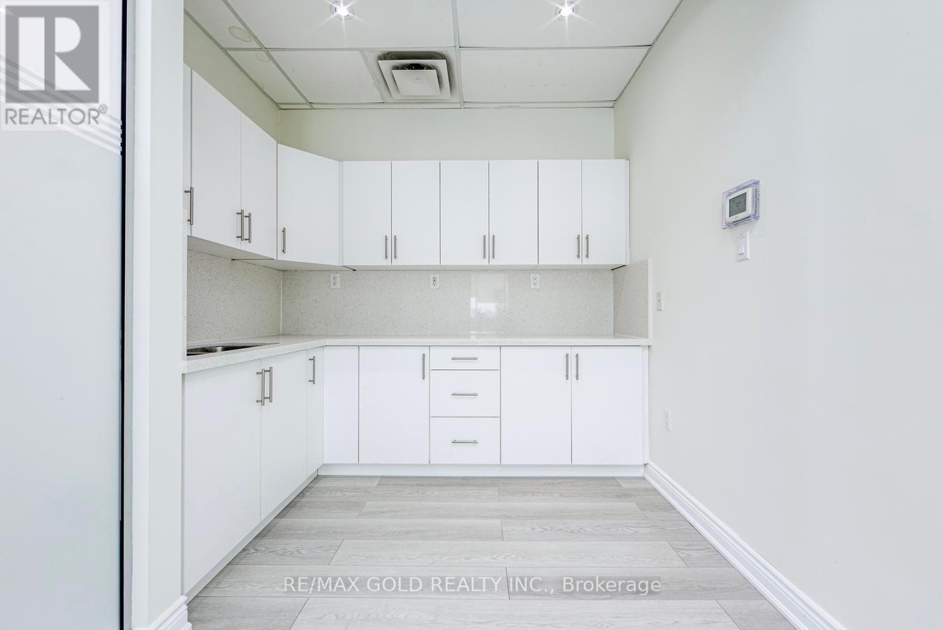 235 - 2980 Drew Road, Mississauga (Malton), Ontario  L4T 0A7 - Photo 16 - W12782294