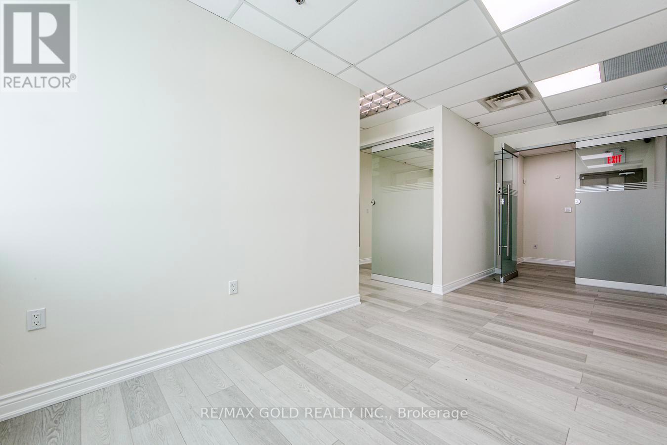 235 - 2980 Drew Road, Mississauga (Malton), Ontario  L4T 0A7 - Photo 5 - W12782294